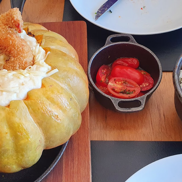 Camarão Na Moranga Com Catupiry E Arroz de Amêndoas
