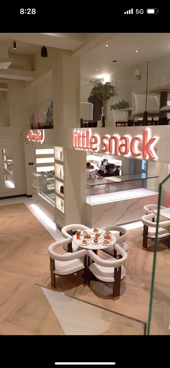 Little Snack Restaurant Qurum مطعم ليتل سناك القرم - Photo 5