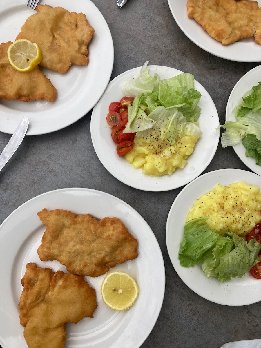 Cafe 1 Restaurant