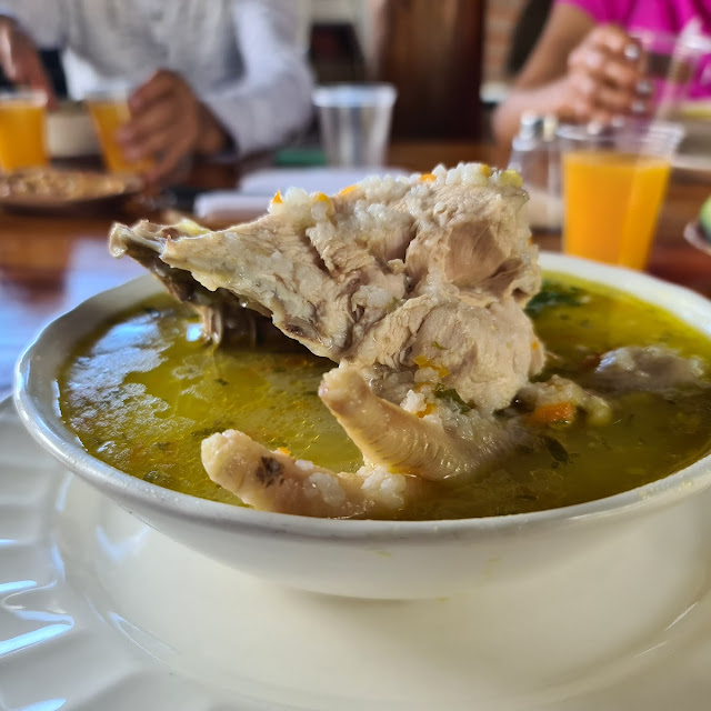 Caldo de Gallina