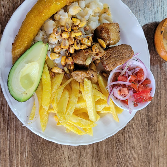 Fritada Con Papas Fritas