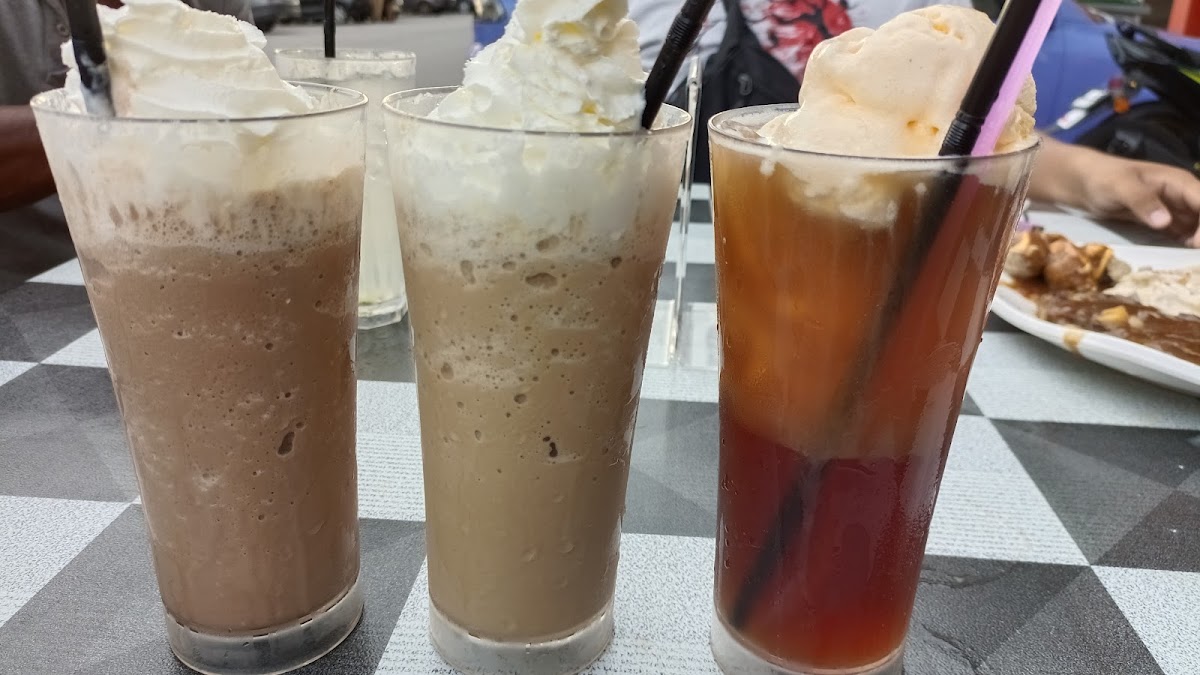 Mix & Grilled Cafe - Photo 3