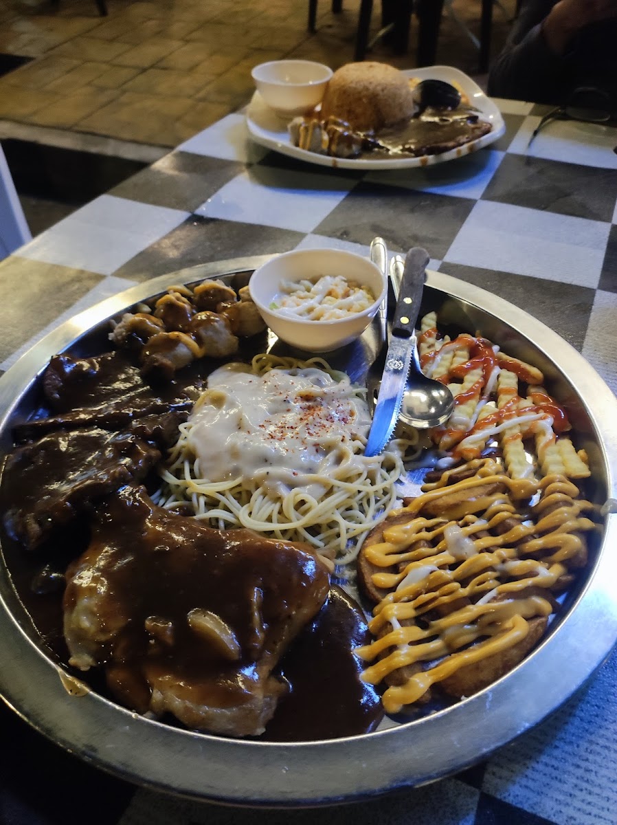 Mix & Grilled Cafe - Photo 5
