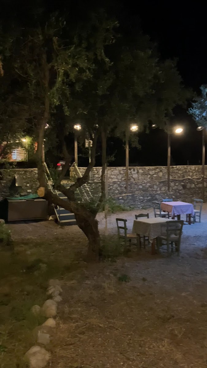Babis Handmade Souvlaki - Photo 1