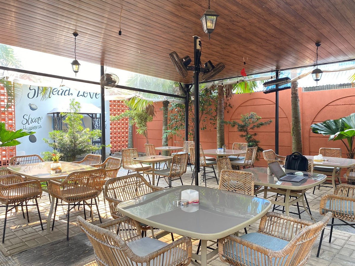Hava Cafe & Resto Bintaro