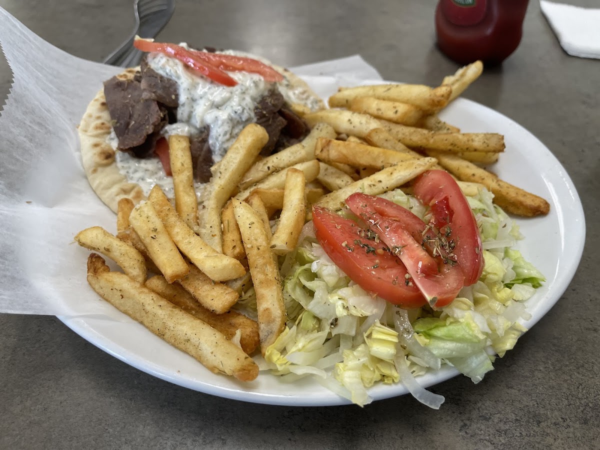 Mediterra Diner - Photo 3