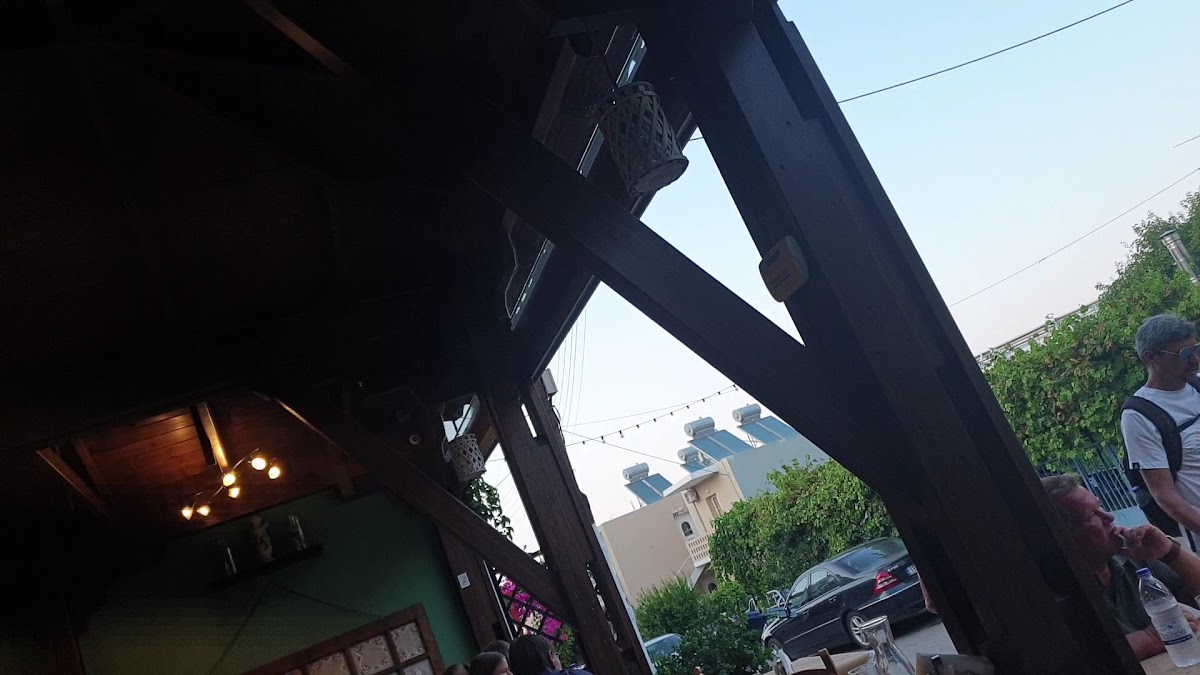Taverna Babis Georgioupolis - Photo 1