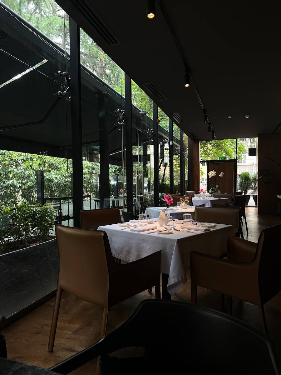 Reserve Restaurant - Photo 2