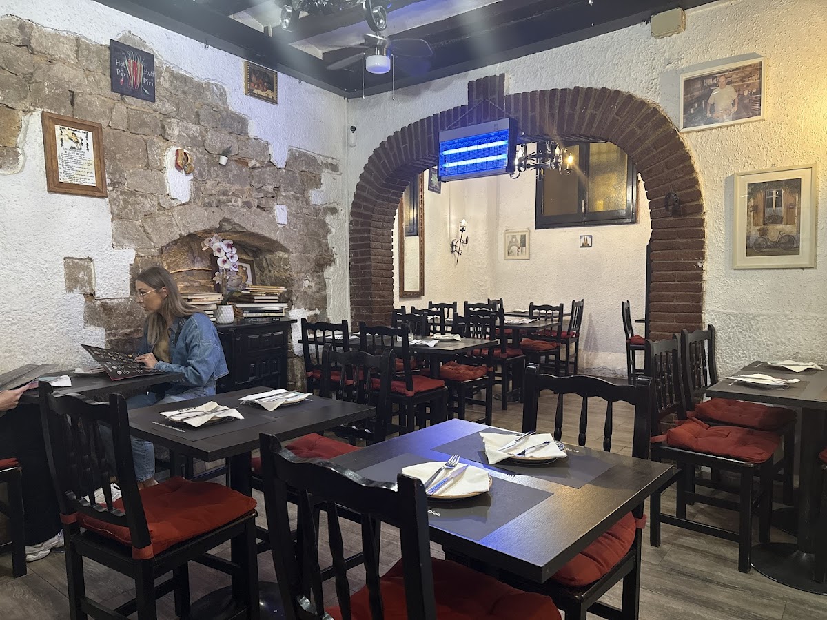 Jesús Restaurant - Photo 3