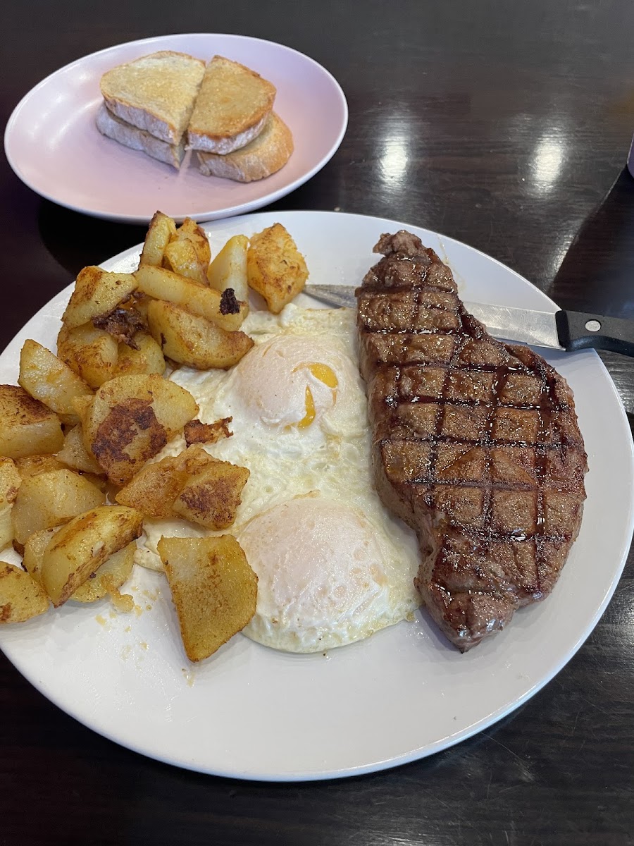 Pan and grill inc. - Photo 2
