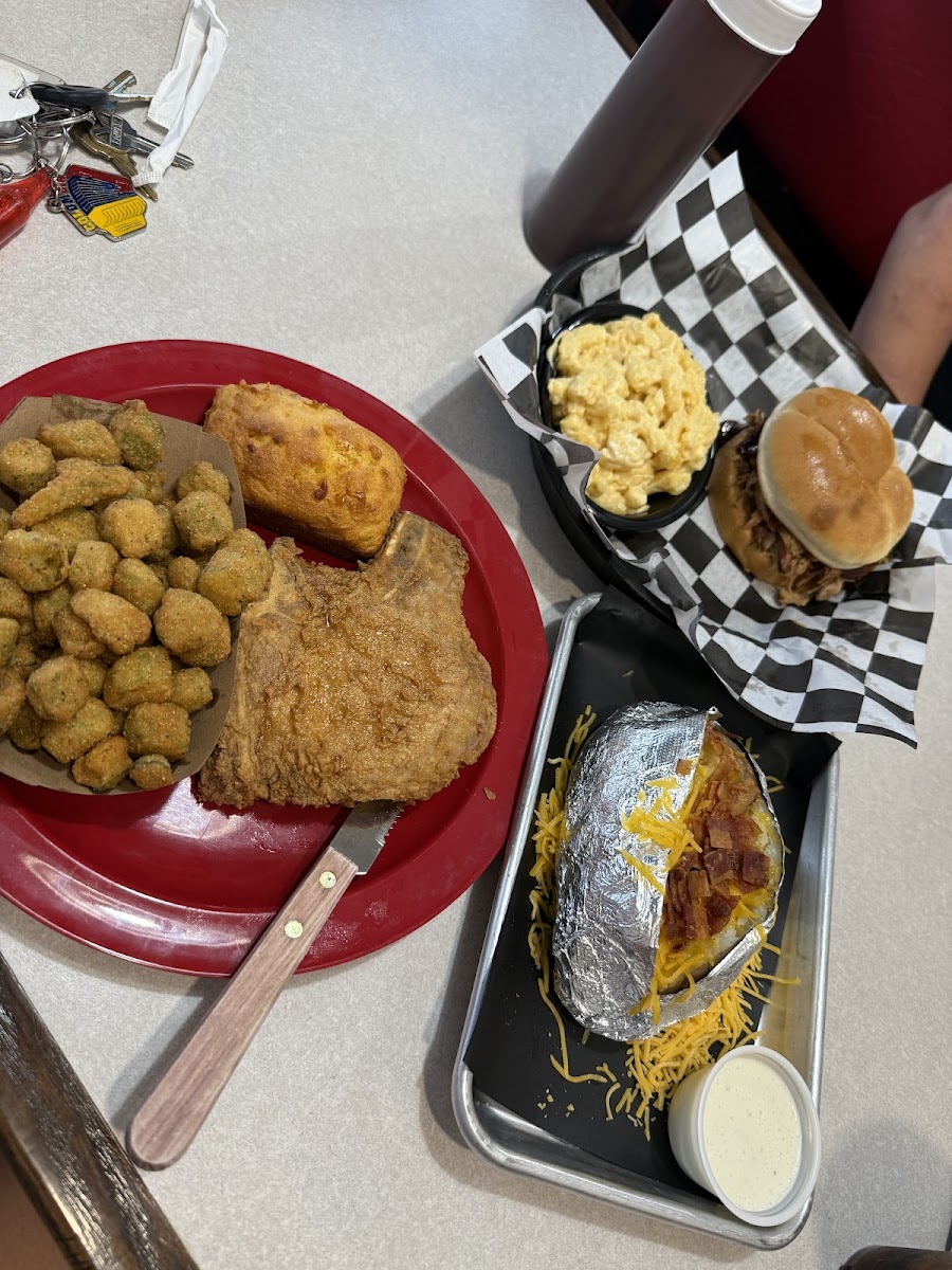 Smokehouse 84 - Photo 4