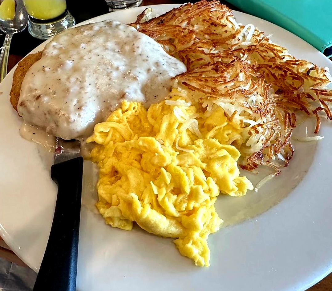 LC's Diner - Photo 2