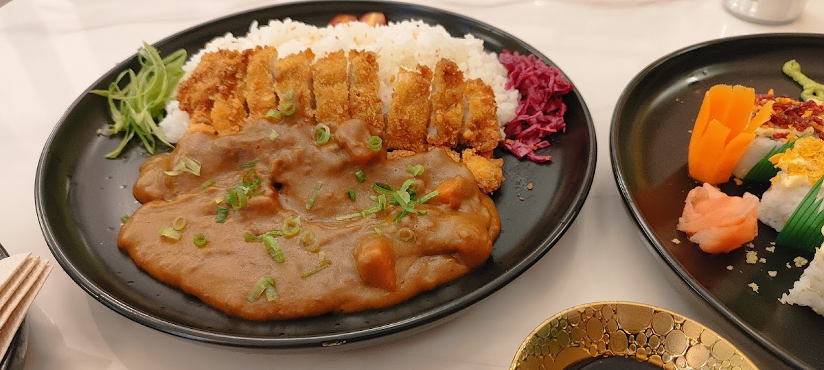 Sushi Demure Restaurant - Photo 8