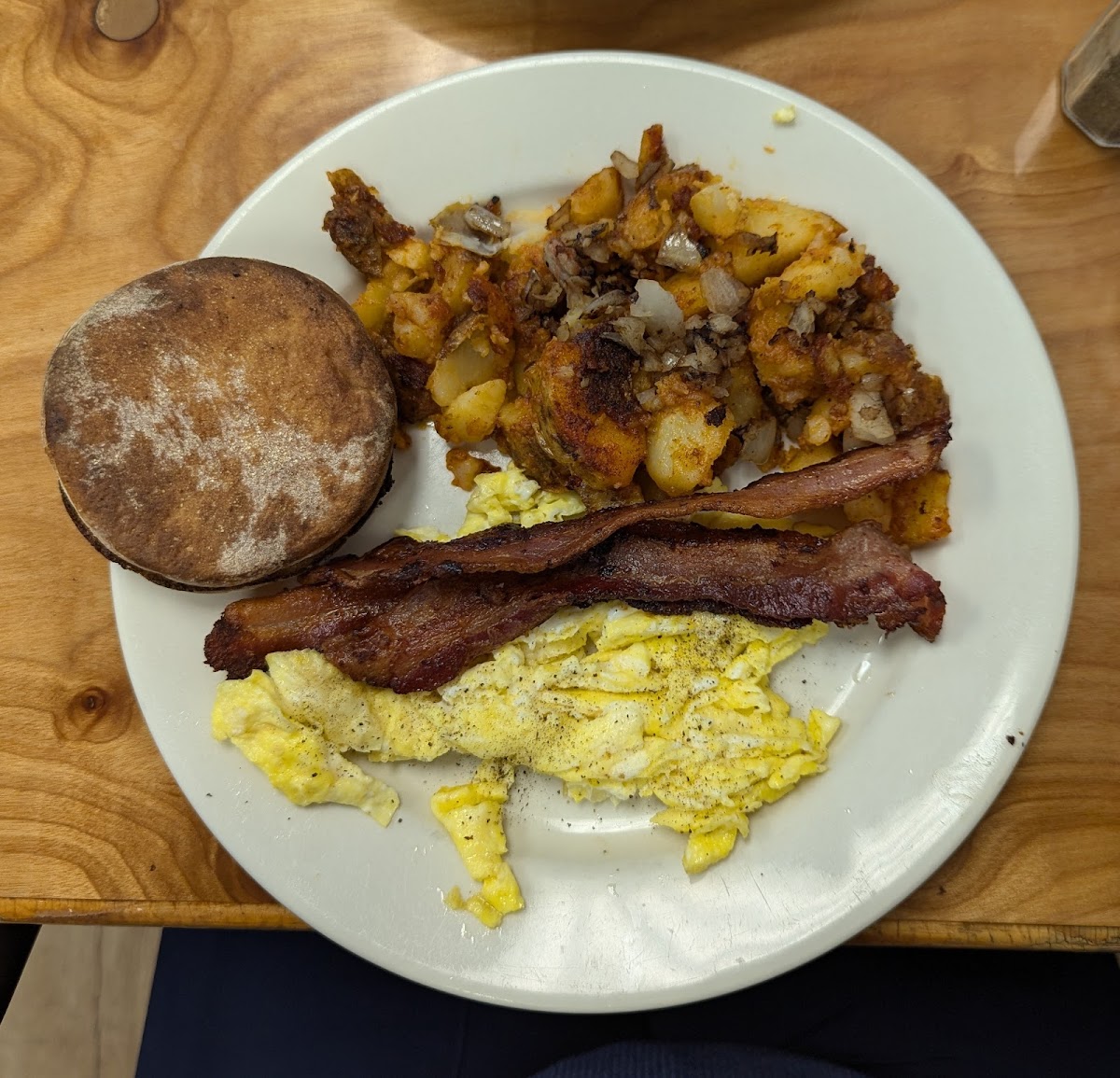 Lottie's Country Kitchen - Photo 1
