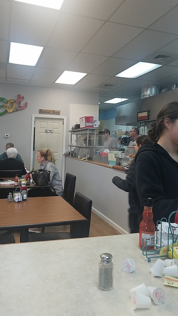 Lottie's Country Kitchen - Photo 2