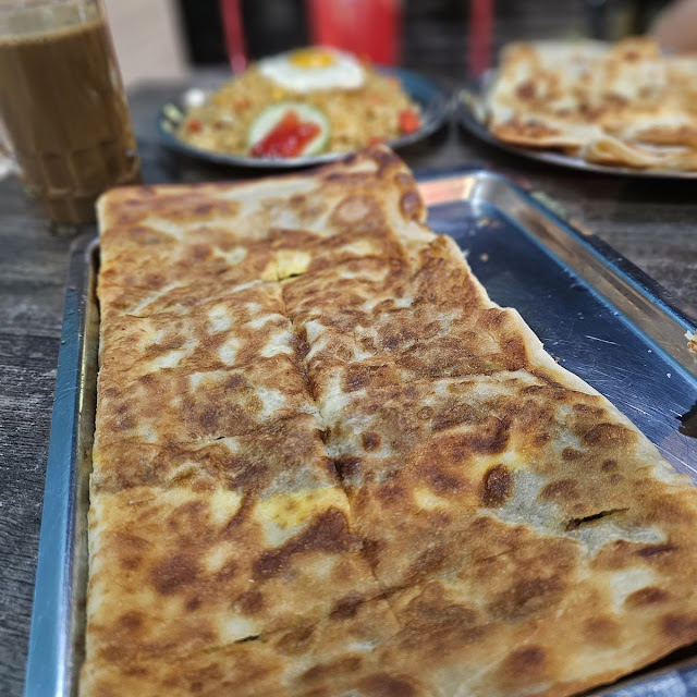 Egg Cheese Onion Prata