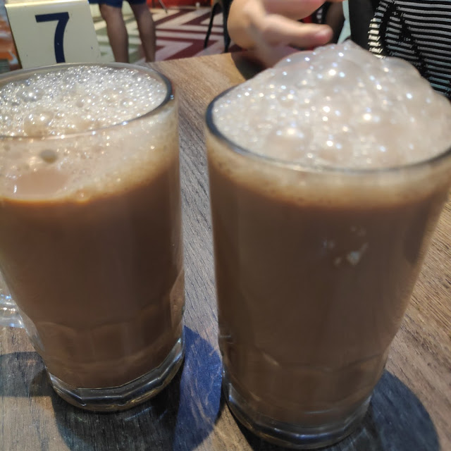 Teh Tarik and Teh Halia
