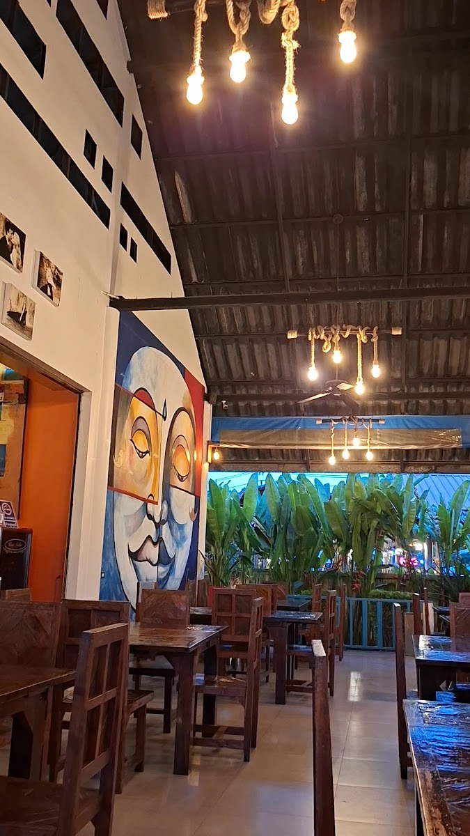 M&M's Pizzeria & Spaghetteria - Photo 2