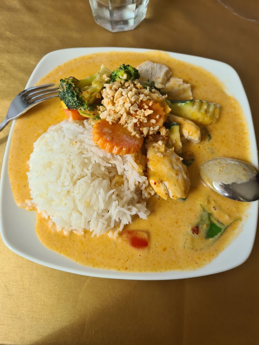 Hot Wok Thai - Photo 9