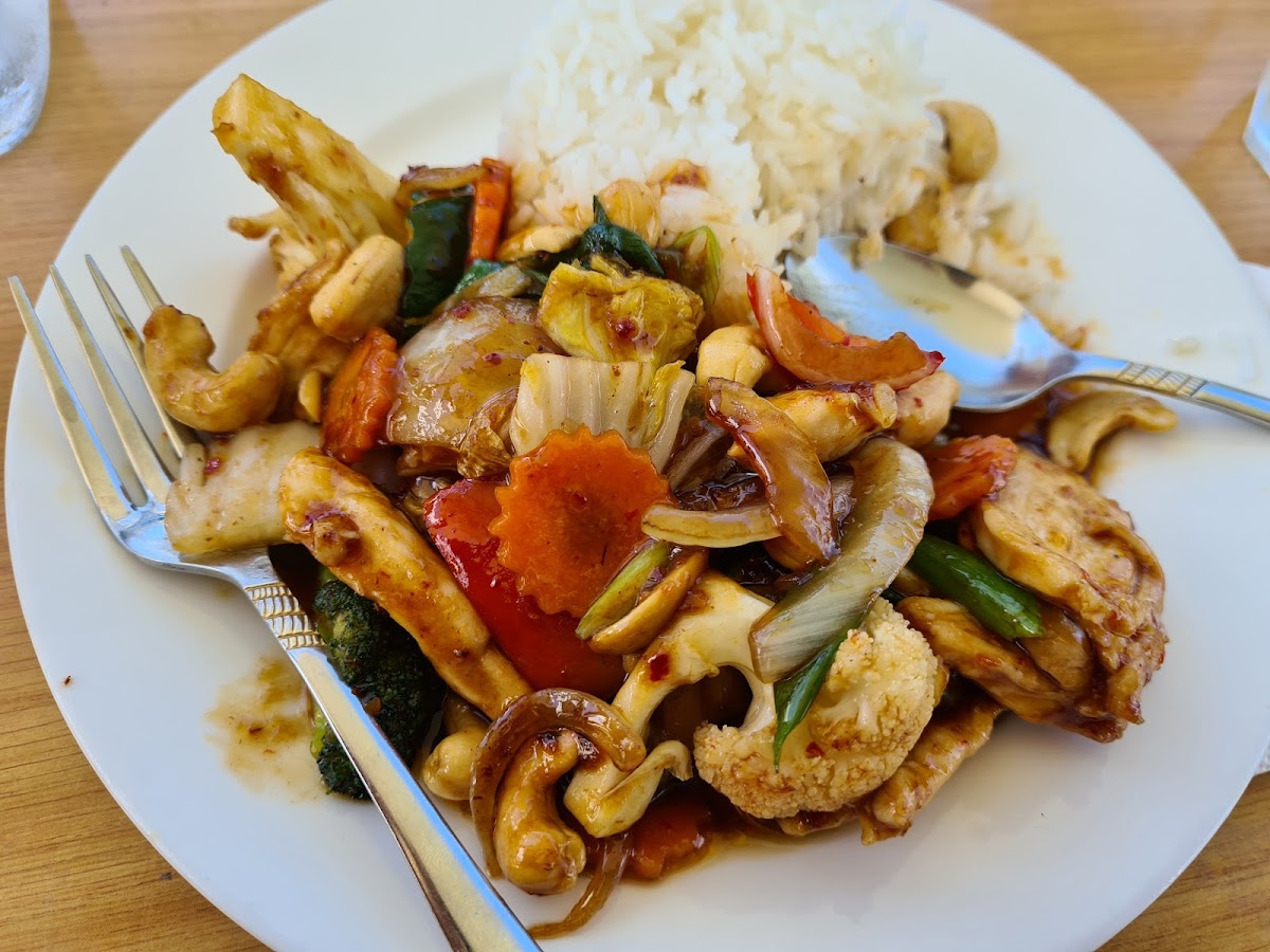 Hot Wok Thai - Photo 8