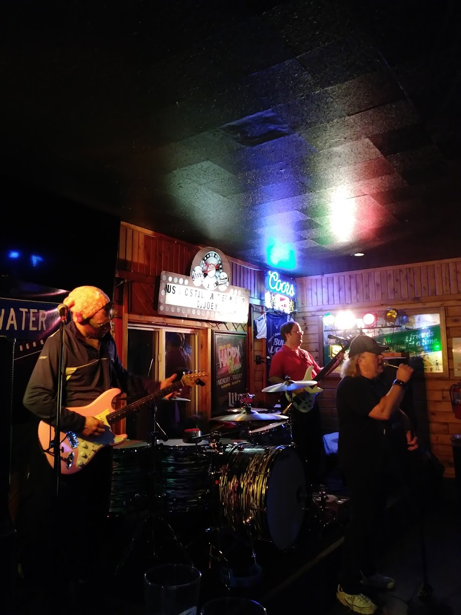 Gallaghers Bar - Photo 9
