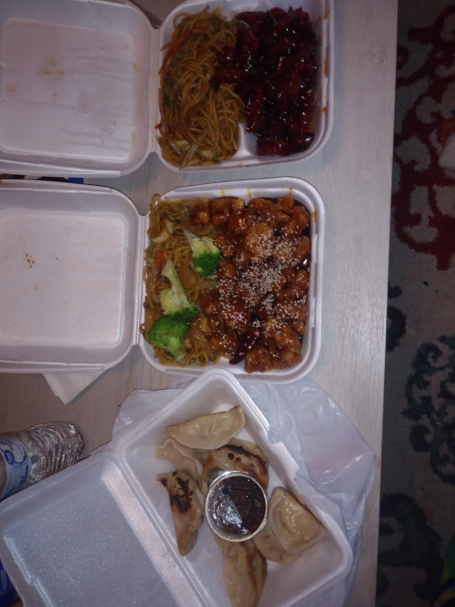Kim's Kitchen Chinese Takeout - Photo 7