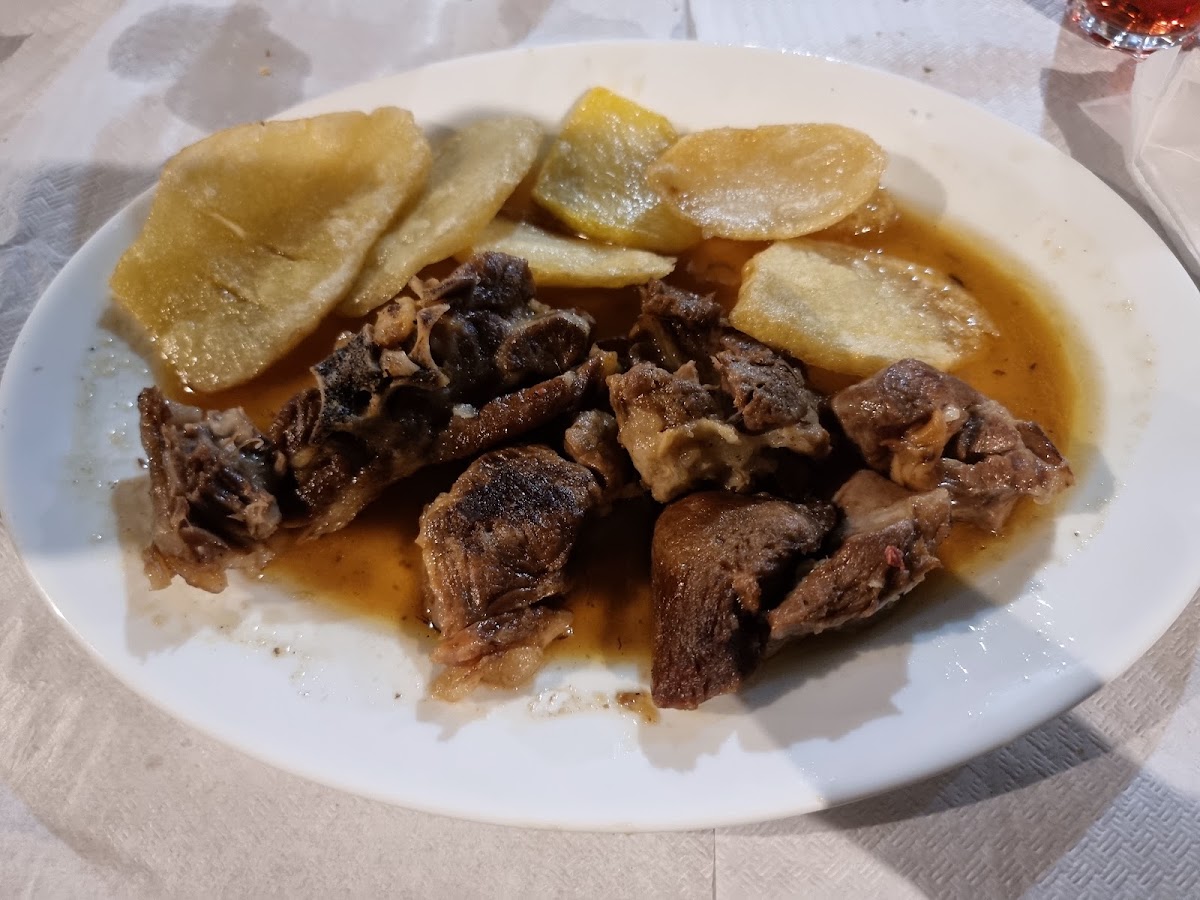 Georgia's Traditional Taverna - Photo 5