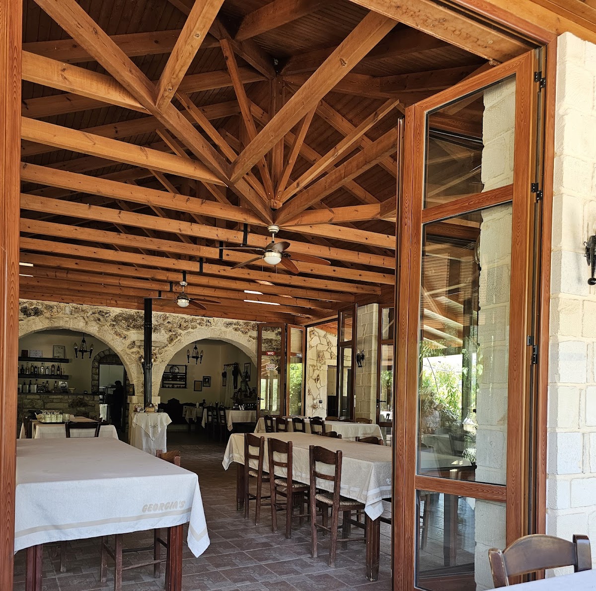 Georgia's Traditional Taverna - Photo 6