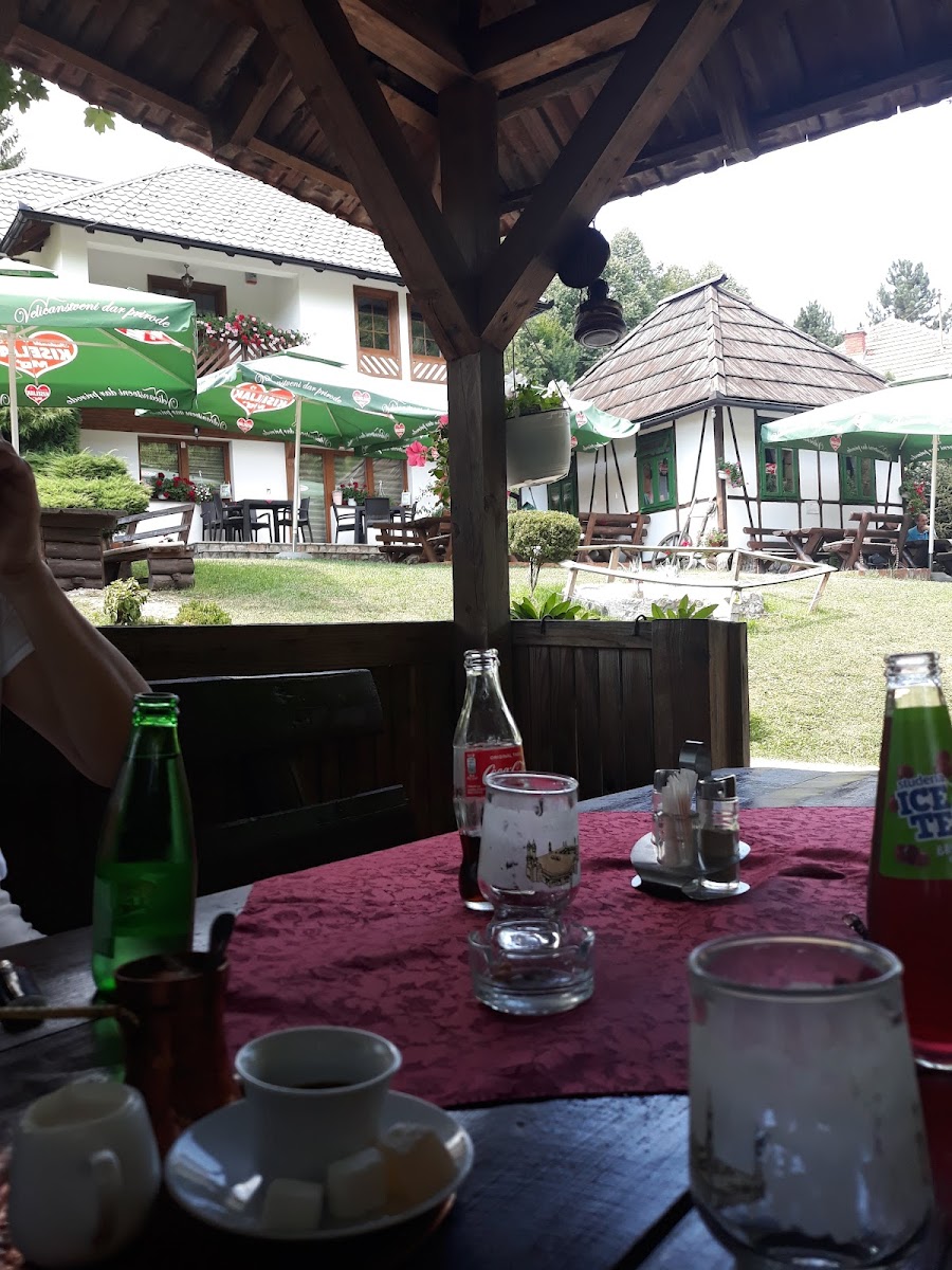 Restoran Ribnjak Bosanska Kuca