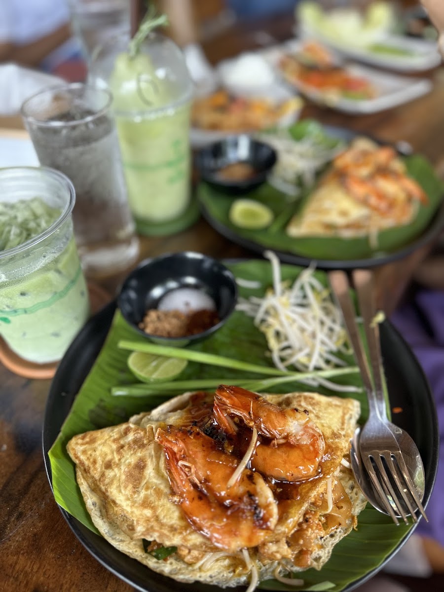 TARZAN SEA SIDE CAFE - Photo 4