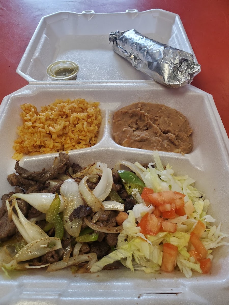 Los Garcia Restaurant - Photo 5