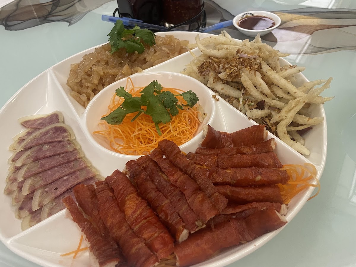 Beijing Duck Seafood Restaurant - Photo 9
