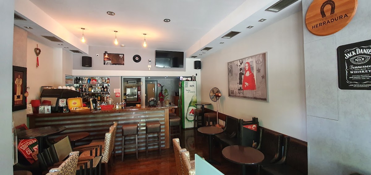 Meli Cafe - Photo 2