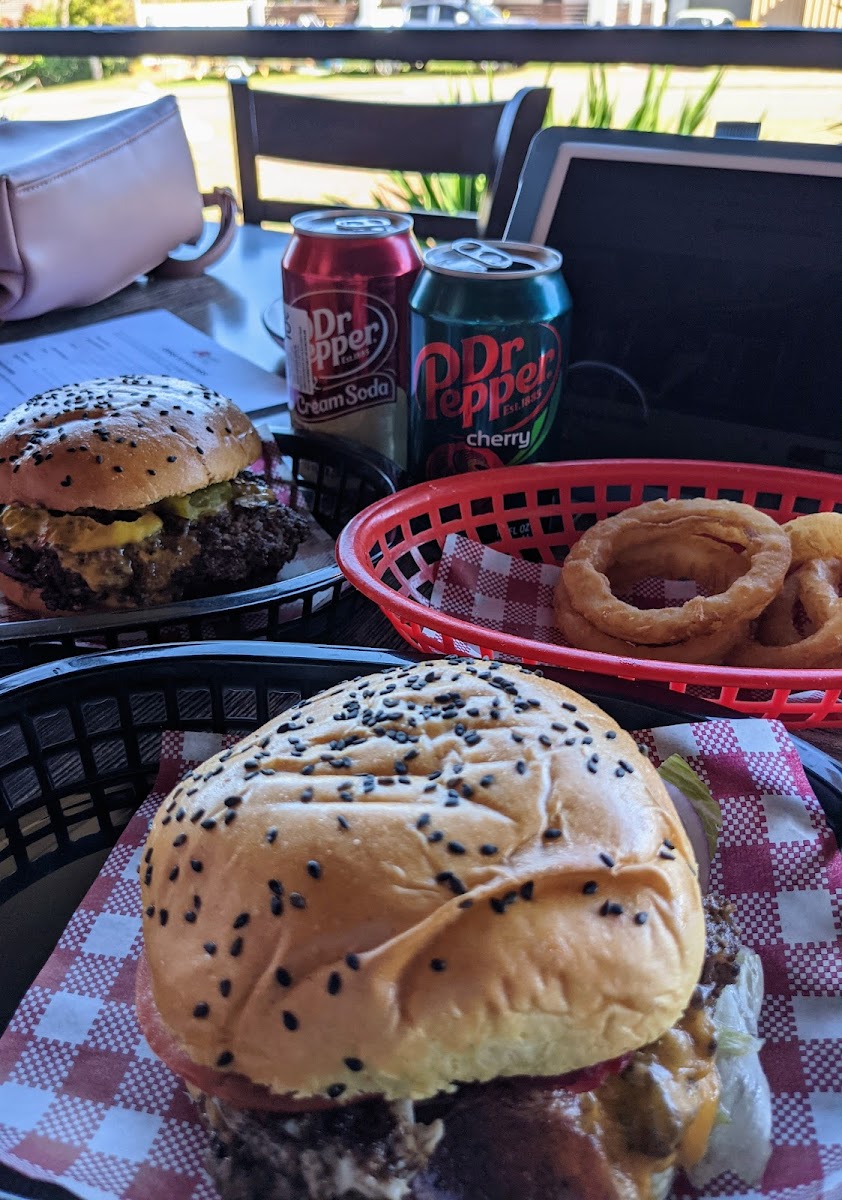 Boston Burgers Mandurah - Photo 9