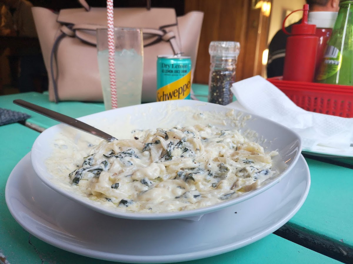 Tamz Restaurant And Bar - Photo 4
