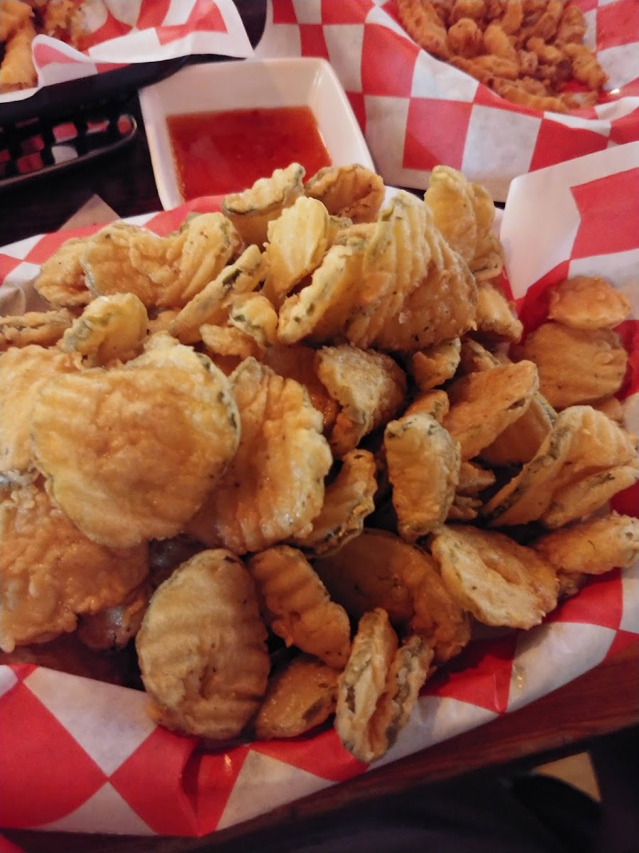 Dalton's Sports Bar & Grill - Photo 8