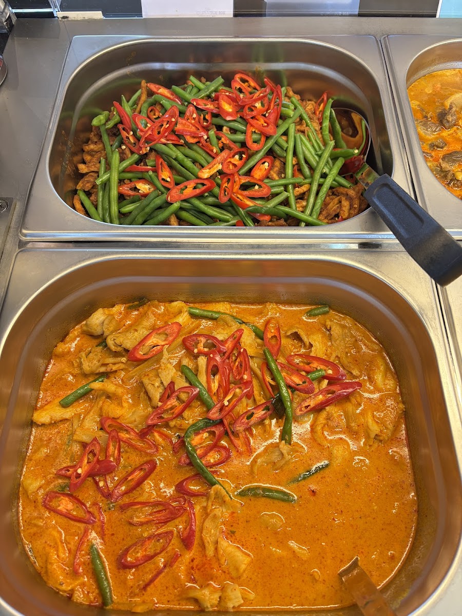 Khao Gaeng Thai Bistro - Photo 4