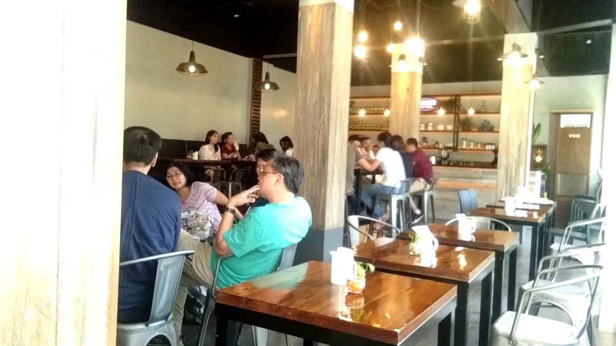 Latte Coffee Cafe - Photo 1