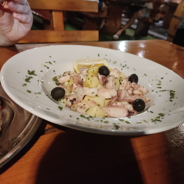 Hobotnica Salat Teller