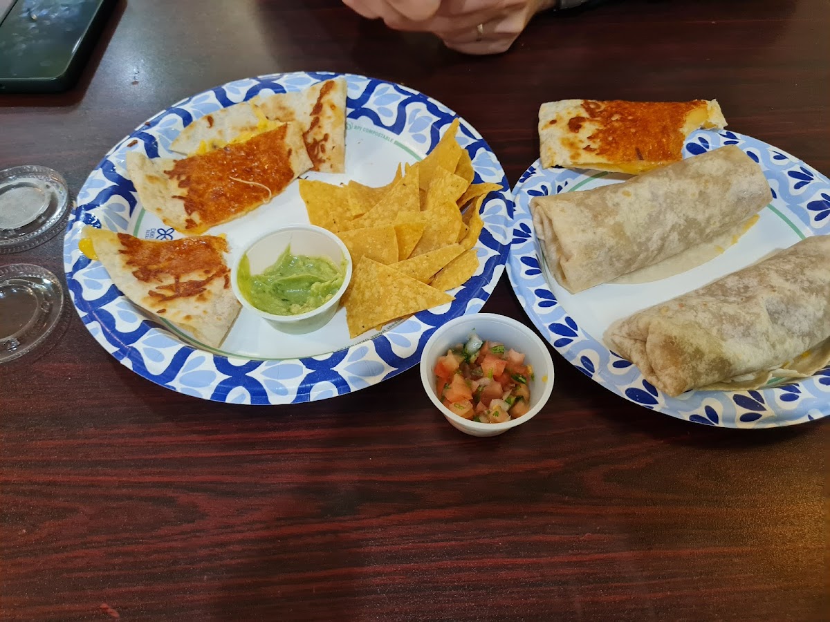 La Salsa Mexican Food - Photo 1