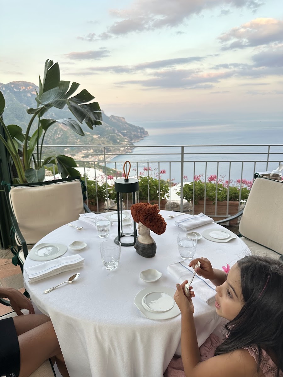 Belvedere Restaurant - Photo 3