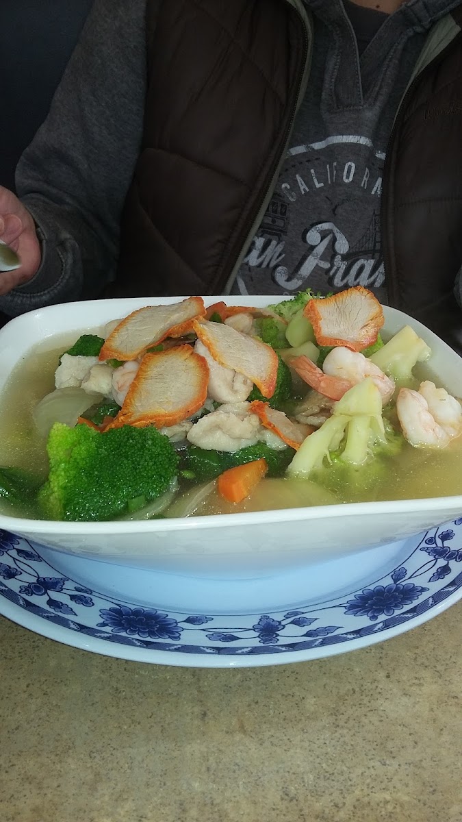 Sing & Kim Family Restaurant - Photo 6