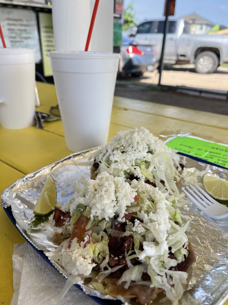 Taqueria El Gym - Photo 7