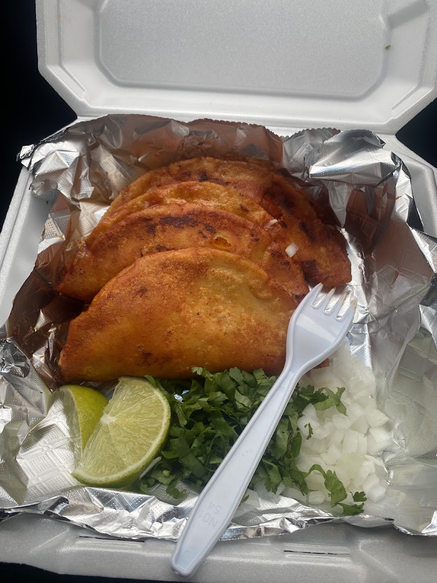 Taqueria El Gym - Photo 8