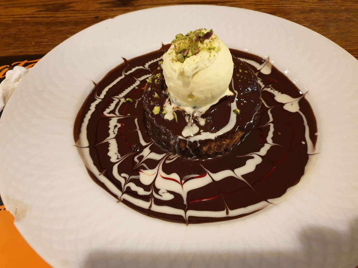 The Dates Restuarant and Cafe - Photo 8