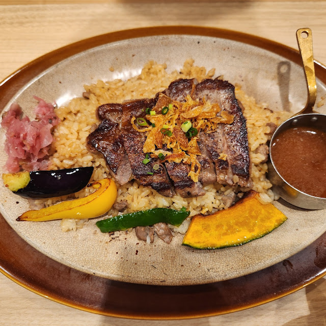 Cab Sirloin Steak on Pilaf Garlic Flavor