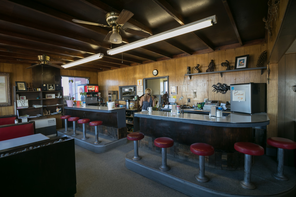 Silver Lake Cafe & Bar - Photo 3
