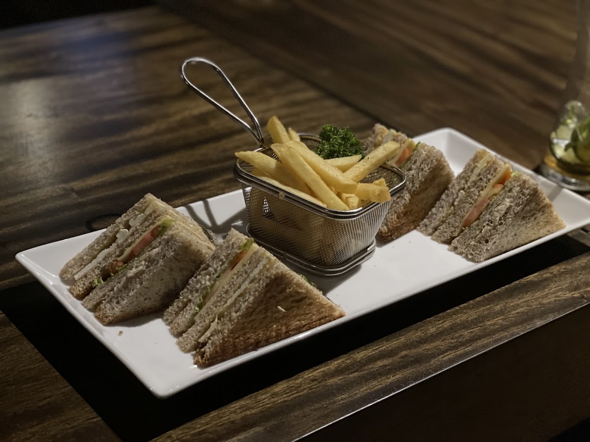 The Grand Gastrobar - Photo 5