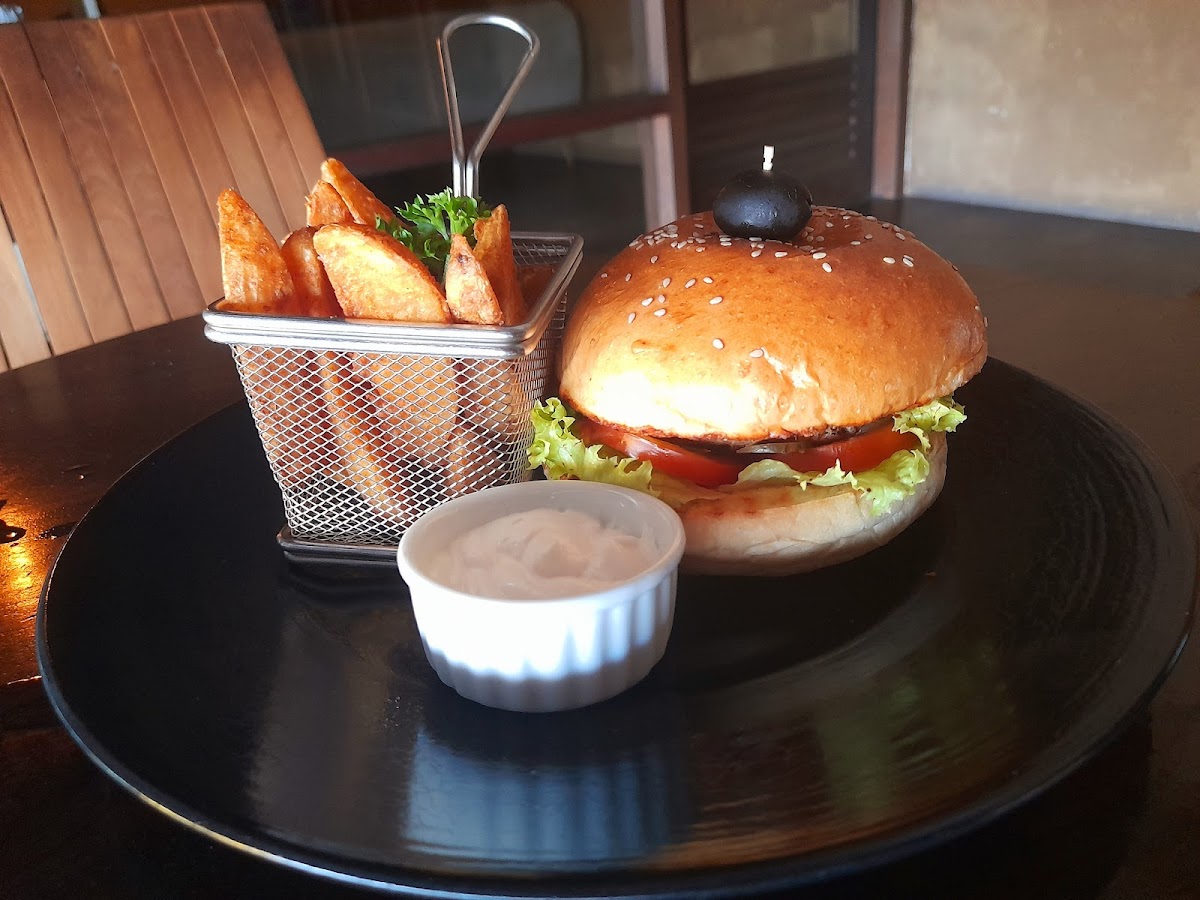 The Grand Gastrobar - Photo 8