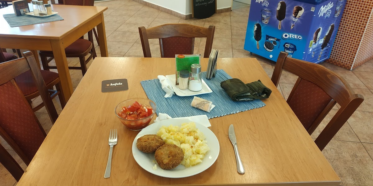 Nádražní restaurace Letovice - Photo 1